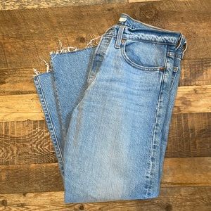 Levi’s Wedgie Straight. Size 30